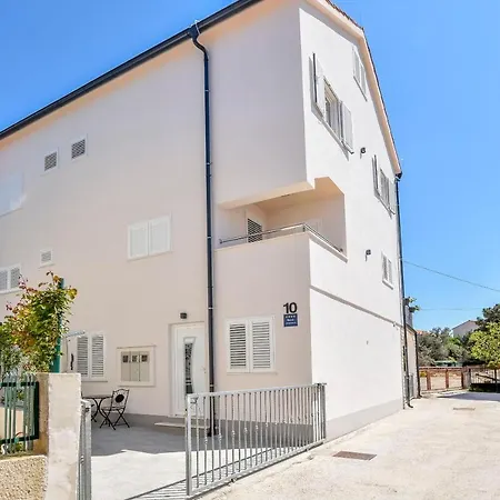 Jelena * Rogoznica (Sibenik-Knin)