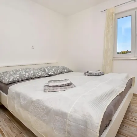 Jelena * Rogoznica (Sibenik-Knin)